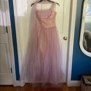 1950s Elegant Pink Tulle Gown